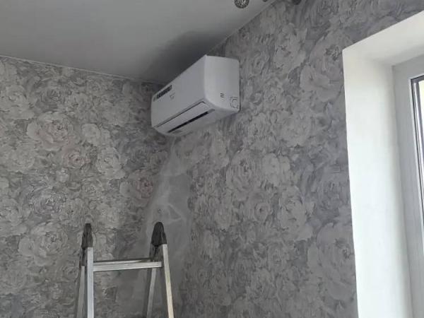 Монтаж кондиционеров в Бердске
